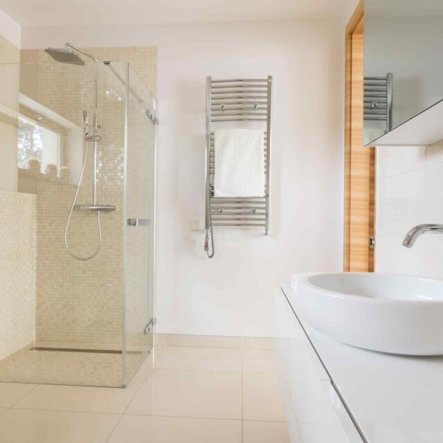 https://plumbingrepairexperts.com/wp-content/uploads/2018/10/gallery_projects_20-640x640.jpg